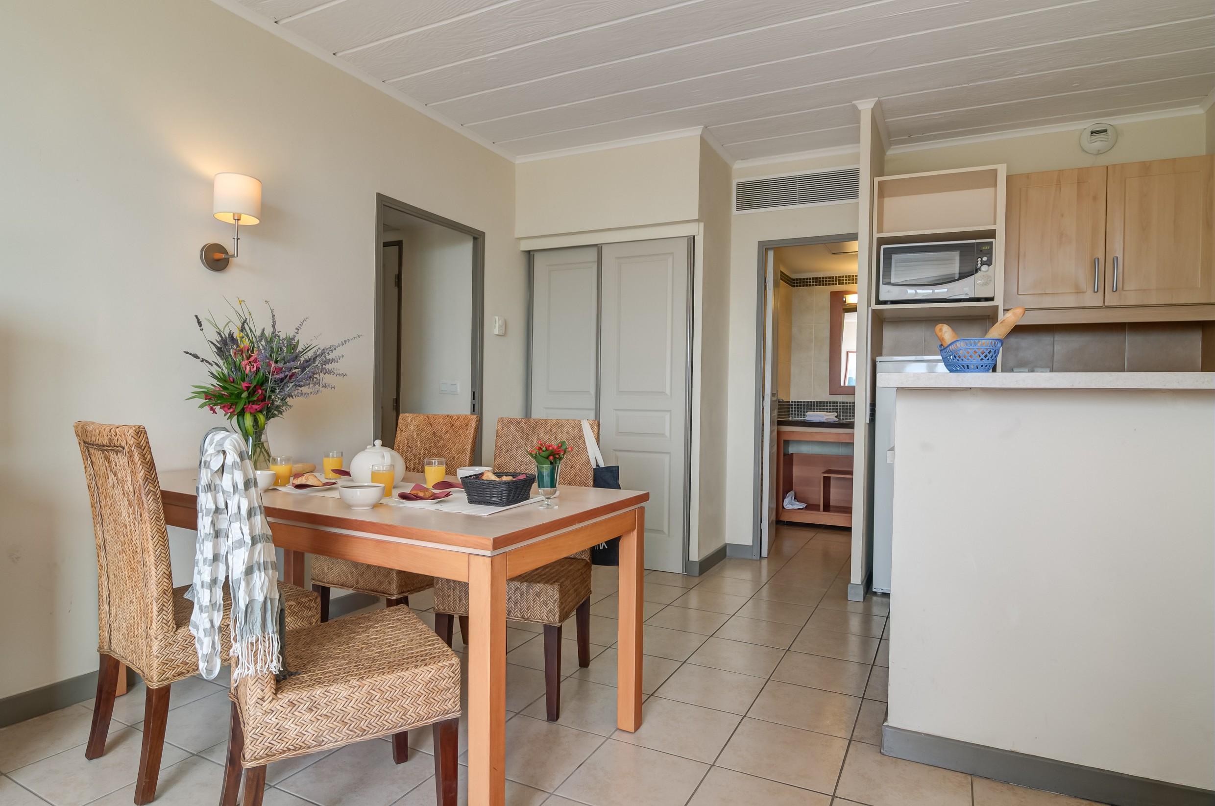 Sowell Hotels Ardeche Grospierres Exterior foto