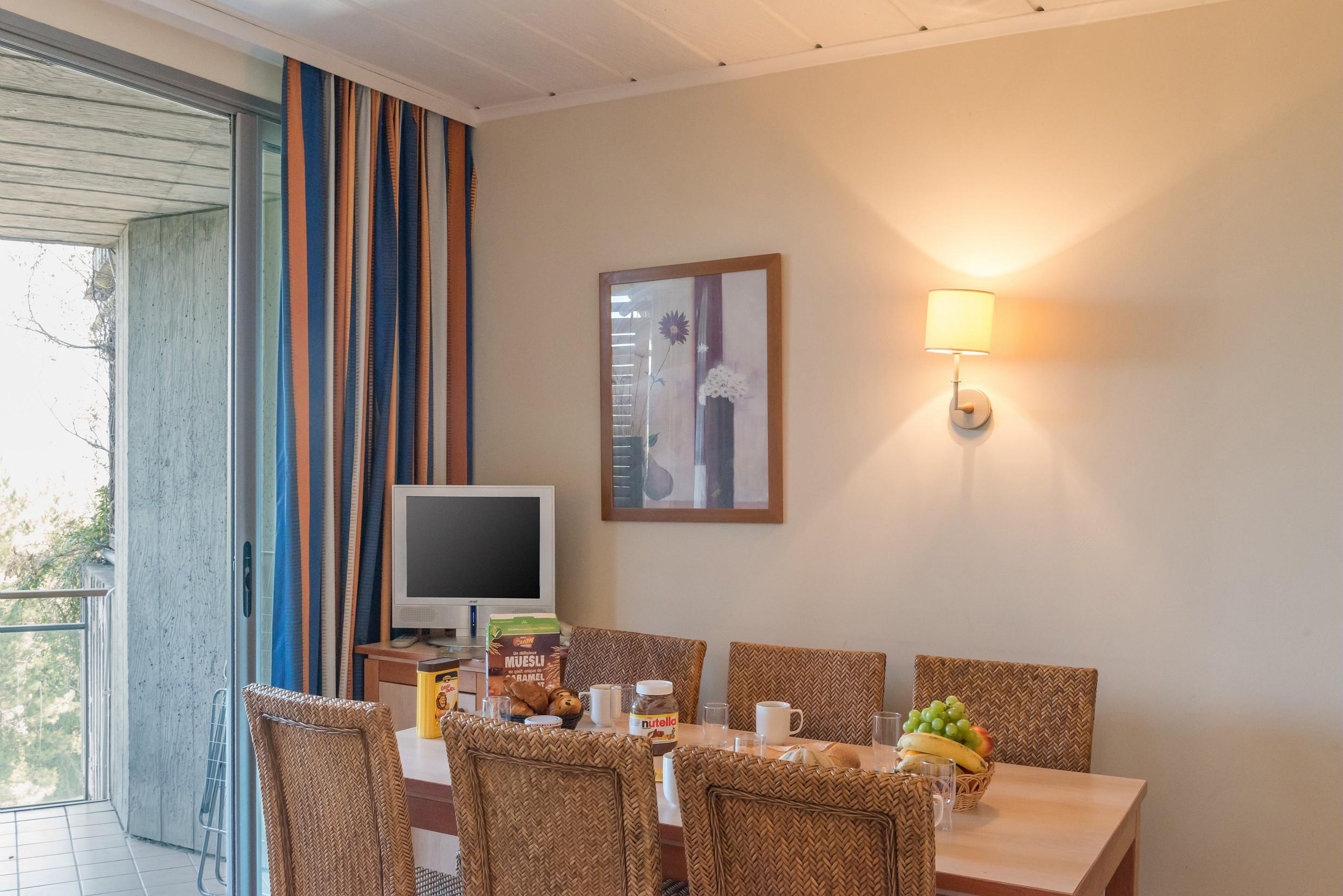 Sowell Hotels Ardeche Grospierres Exterior foto