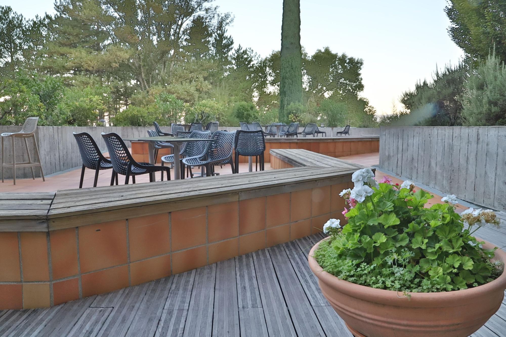 Sowell Hotels Ardeche Grospierres Exterior foto